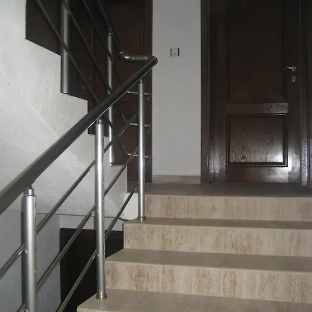 Πανσιόν Guest Vachin